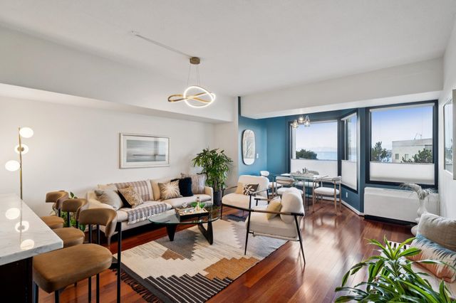 6363 Christie Ave 315, Emeryville, CA 94608