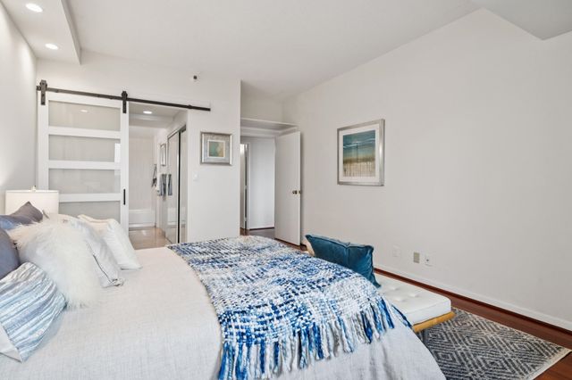 6363 Christie Ave 315, Emeryville, CA 94608