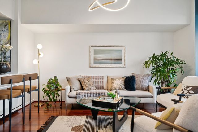 6363 Christie Ave 315, Emeryville, CA 94608