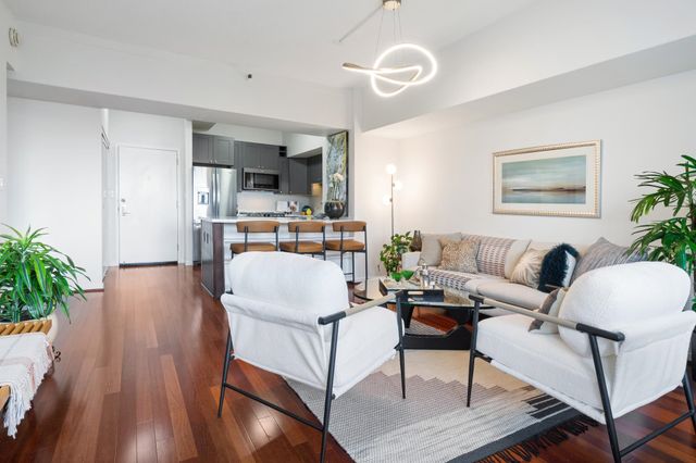 6363 Christie Ave 315, Emeryville, CA 94608