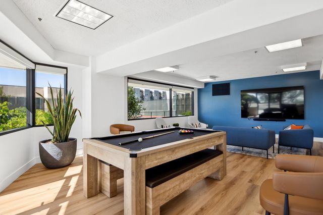 6363 Christie Ave 315, Emeryville, CA 94608