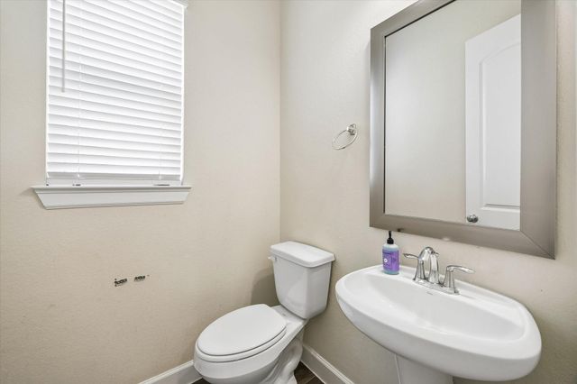 5120 E Lacey Garden Loop, Houston, TX 77018