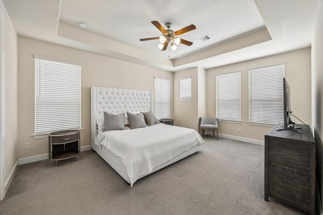 5120 E Lacey Garden Loop, Houston, TX 77018