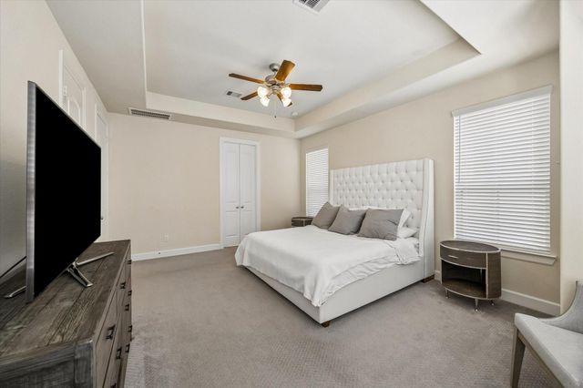 5120 E Lacey Garden Loop, Houston, TX 77018