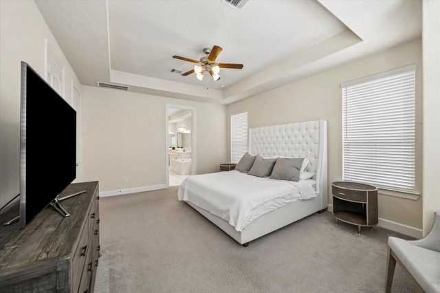 5120 E Lacey Garden Loop, Houston, TX 77018