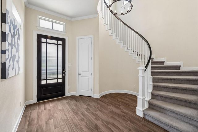 5120 E Lacey Garden Loop, Houston, TX 77018