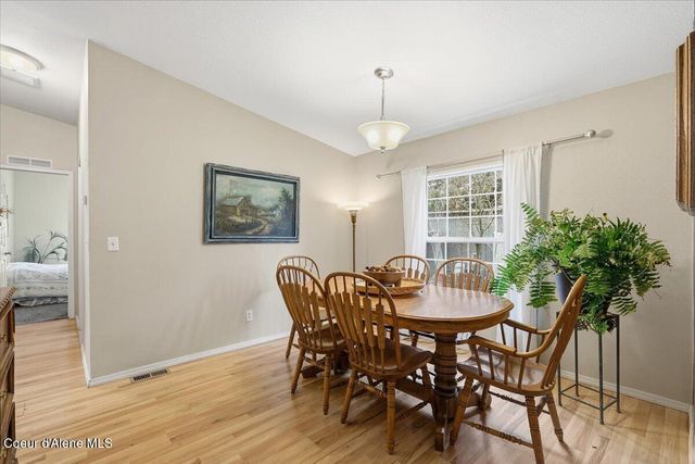 92 E WALROSE LOOP, Hayden, ID 83835