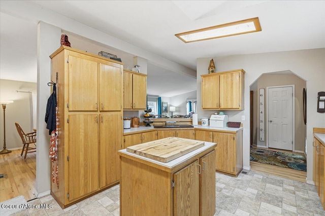 92 E WALROSE LOOP, Hayden, ID 83835