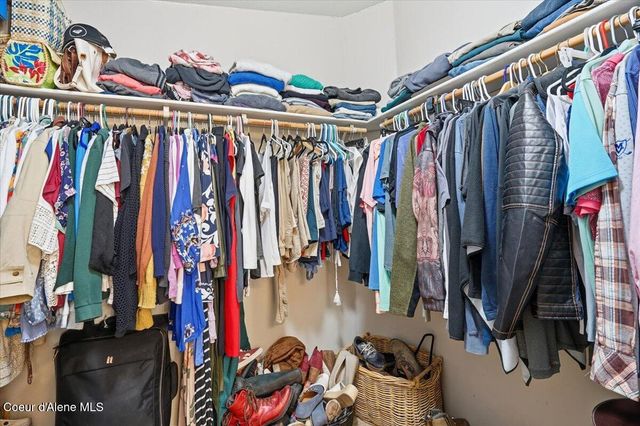 92 E WALROSE LOOP, Hayden, ID 83835