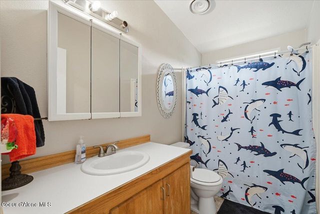 92 E WALROSE LOOP, Hayden, ID 83835