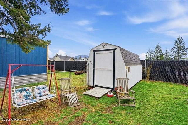 92 E WALROSE LOOP, Hayden, ID 83835