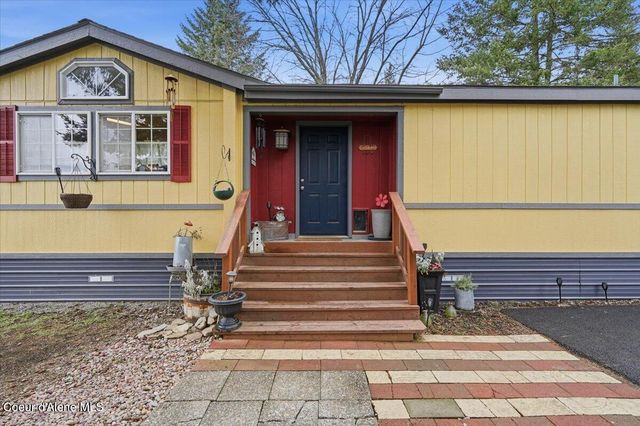 92 E WALROSE LOOP, Hayden, ID 83835