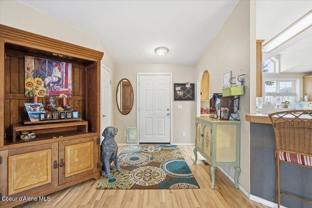 92 E WALROSE LOOP, Hayden, ID 83835