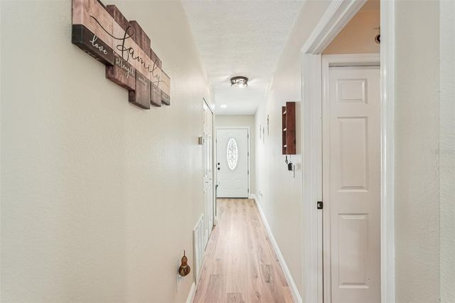 2304 SEATTLE SLEW DRIVE, Sarasota, FL 34240