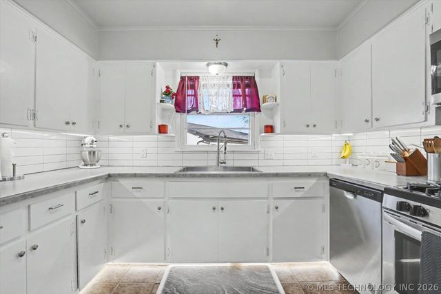 520 W Toledo Street, Broken Arrow, OK 74012