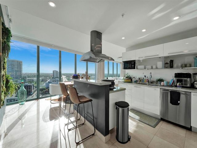 601 NE 36th St 1801, Miami, FL 33137