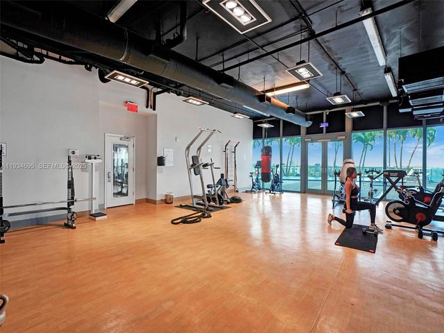 601 NE 36th St 1801, Miami, FL 33137