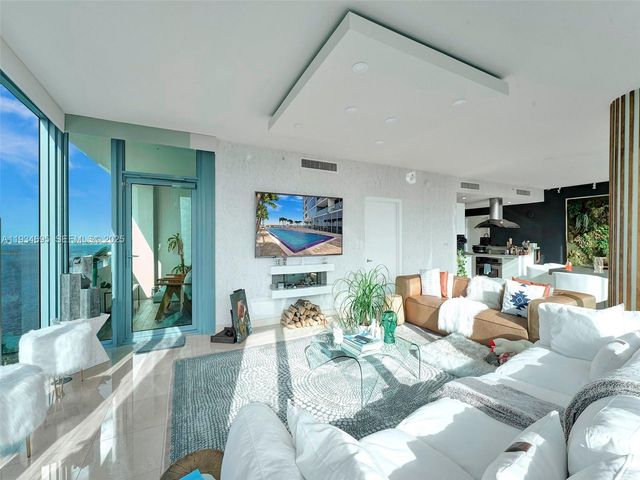 601 NE 36th St 1801, Miami, FL 33137