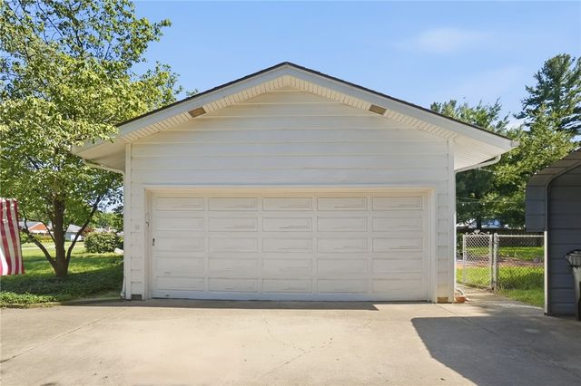 800 N Monroe Drive, Xenia, OH 45385