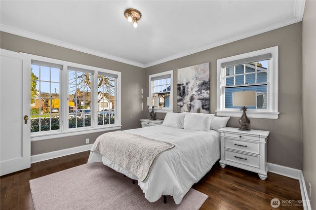 926 Lewis Avenue, Sumner, WA 98390