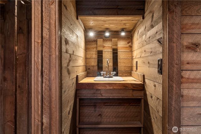 926 Lewis Avenue, Sumner, WA 98390