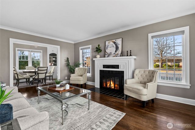 926 Lewis Avenue, Sumner, WA 98390