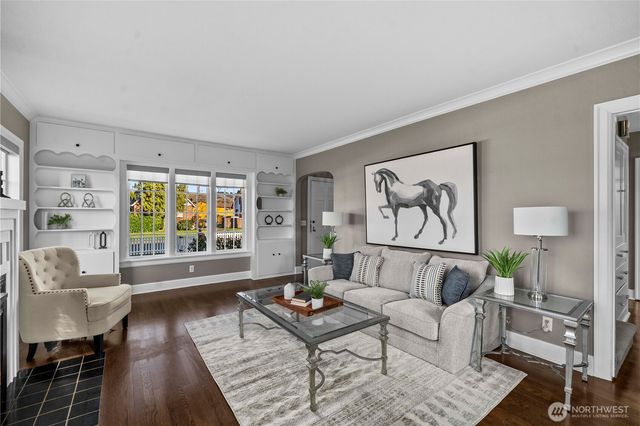 926 Lewis Avenue, Sumner, WA 98390