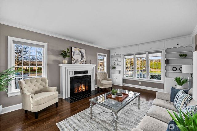 926 Lewis Avenue, Sumner, WA 98390