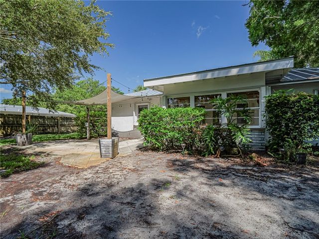 2158 Seville Avenue, Vero Beach, FL 32960