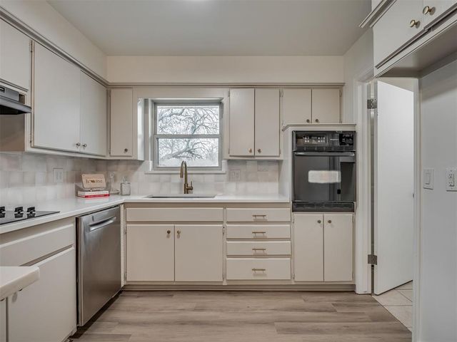 11300 Stewart Avenue, Choctaw, OK 73020