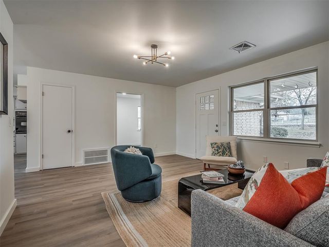 11300 Stewart Avenue, Choctaw, OK 73020