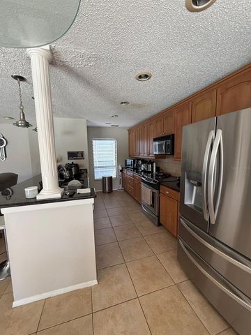 1912 FIRETHORN COURT, Brandon, FL 33511