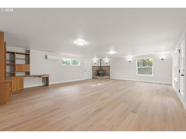 329 DEAN Ave, Eugene, OR 97404