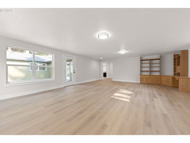 329 DEAN Ave, Eugene, OR 97404