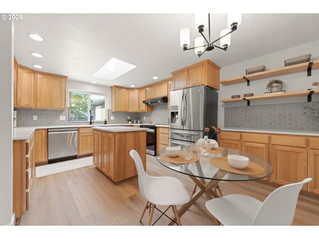 329 DEAN Ave, Eugene, OR 97404