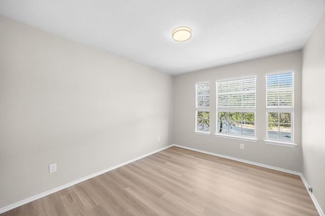 8133 Luling LN, Austin, TX 78729