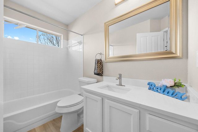 8133 Luling LN, Austin, TX 78729