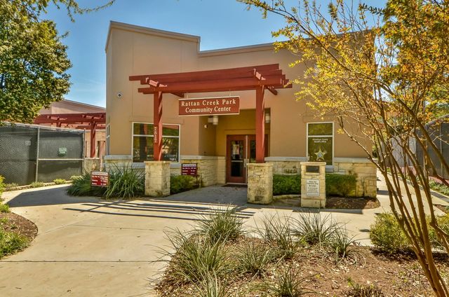 8133 Luling LN, Austin, TX 78729