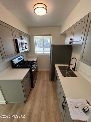 4541 E 18th Street, Tucson, AZ 85711