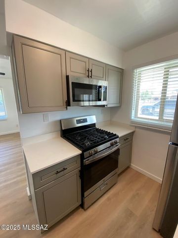 4541 E 18th Street, Tucson, AZ 85711