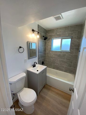 4541 E 18th Street, Tucson, AZ 85711