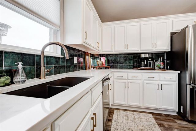 16121 Drywater Drive, Oklahoma City, OK 73170