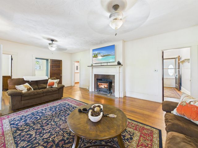 77 High Street, Hinsdale, NH 03451