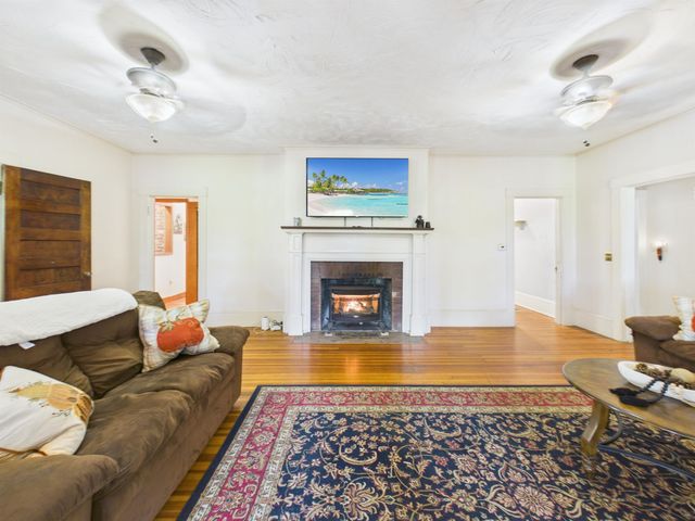 77 High Street, Hinsdale, NH 03451