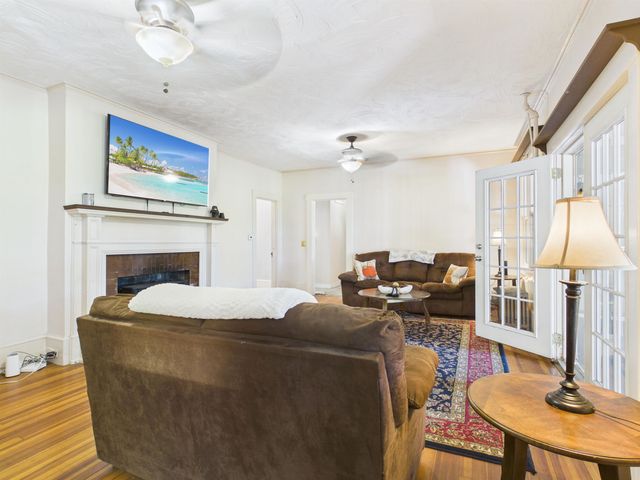 77 High Street, Hinsdale, NH 03451