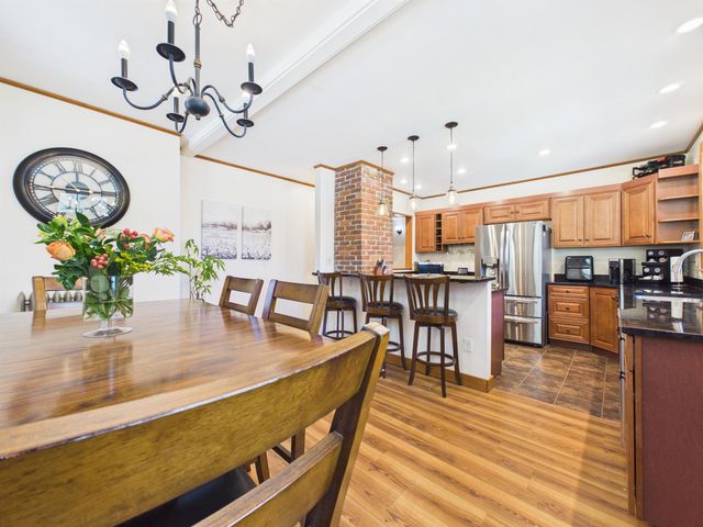 77 High Street, Hinsdale, NH 03451
