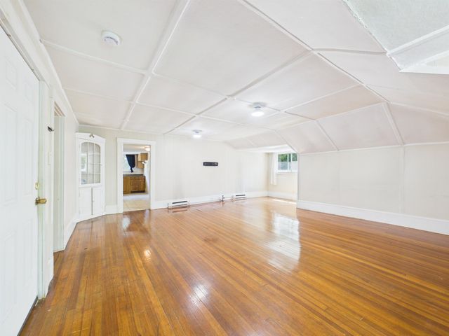 77 High Street, Hinsdale, NH 03451