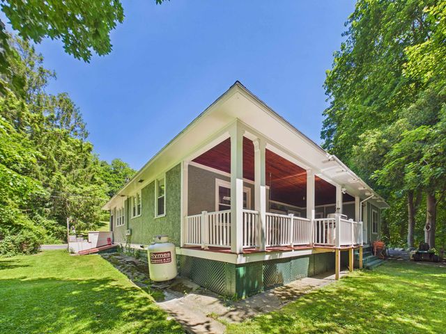 77 High Street, Hinsdale, NH 03451