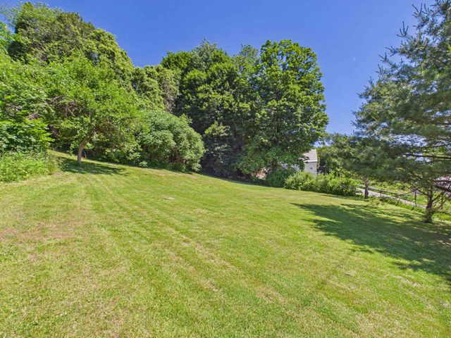 77 High Street, Hinsdale, NH 03451