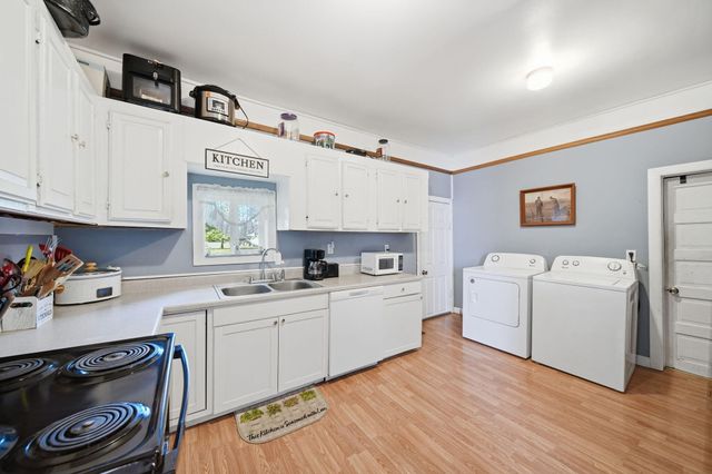118 E Chestnut Street, Morenci City, MI 49256